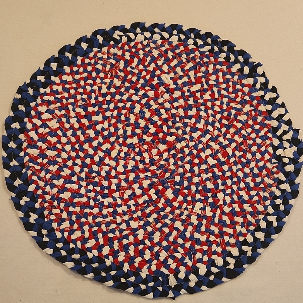 Braided 24" Round rug in Red, White & Blue
